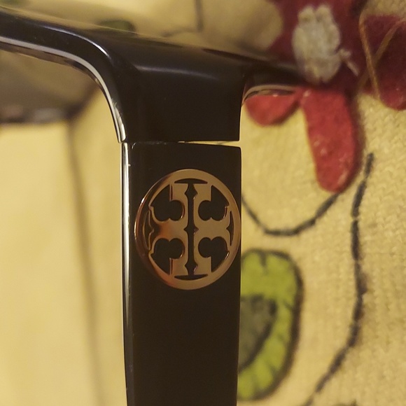 Tory Burch Sunglasses - Picture 8 of 12